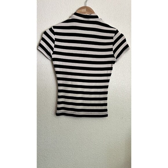 VTG BCBG Black & White Stretchy Short Sleeve Shirt- Size Small - Picture 3 of 5